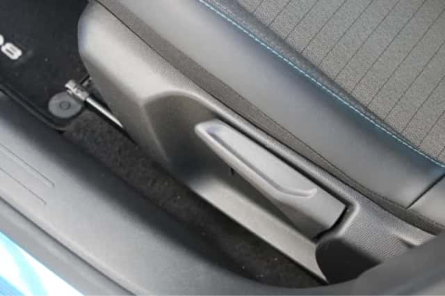 Peugeot 208 (2021) thumbnail 13
