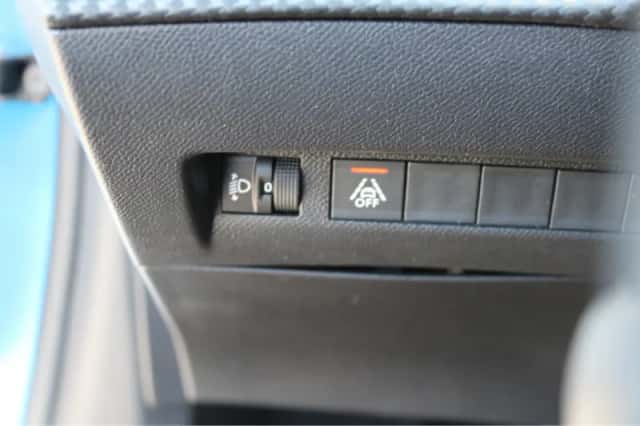Peugeot 208 (2021) thumbnail 16