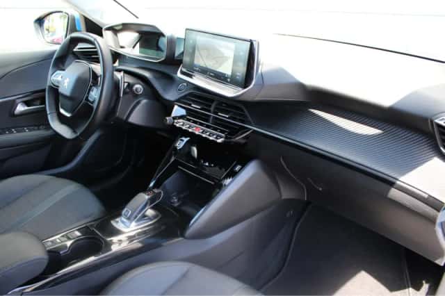 Peugeot 208 (2021) thumbnail 3