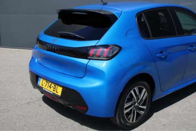 Peugeot 208 (2021) thumbnail 9