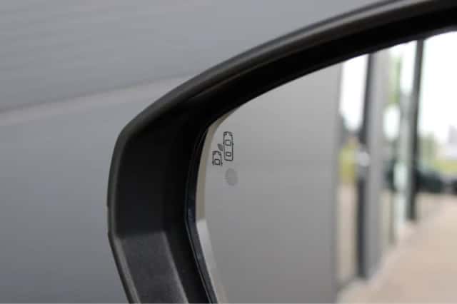 Peugeot 5008 (2021) thumbnail 17
