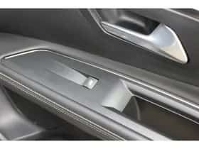 Peugeot 5008 (2021) thumbnail 6