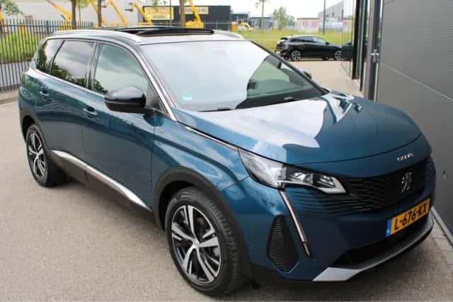 Peugeot 5008 (2021) thumbnail 8