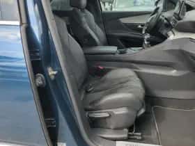 Peugeot 5008 (2021) thumbnail 8