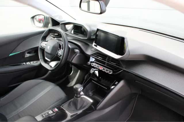 Peugeot 208 (2021) thumbnail 3