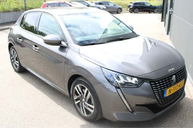 Peugeot 208 (2021) thumbnail 8