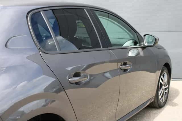 Peugeot 208 (2021) thumbnail 10