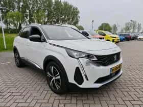 Peugeot 3008 (2021) thumbnail 2