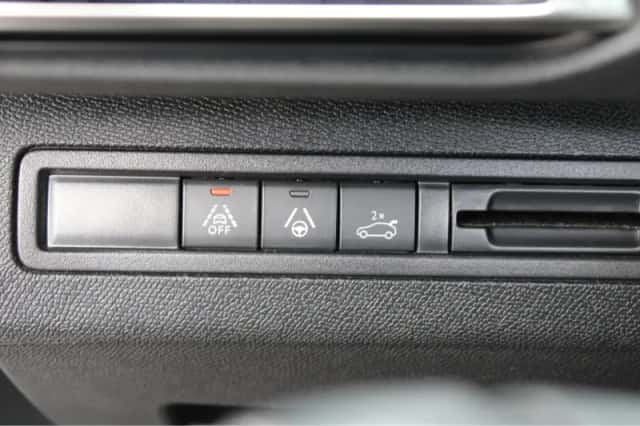 Peugeot 3008 (2021) thumbnail 26