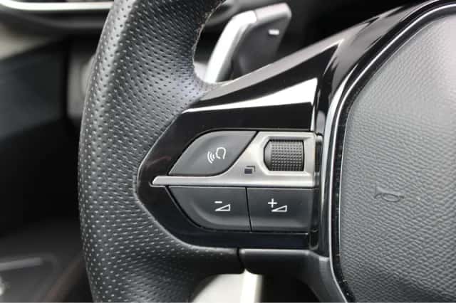 Peugeot 3008 (2021) thumbnail 36