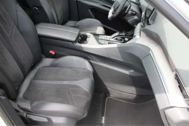 Peugeot 3008 (2021) thumbnail 5