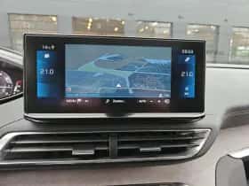 Peugeot 3008 (2021) thumbnail 8