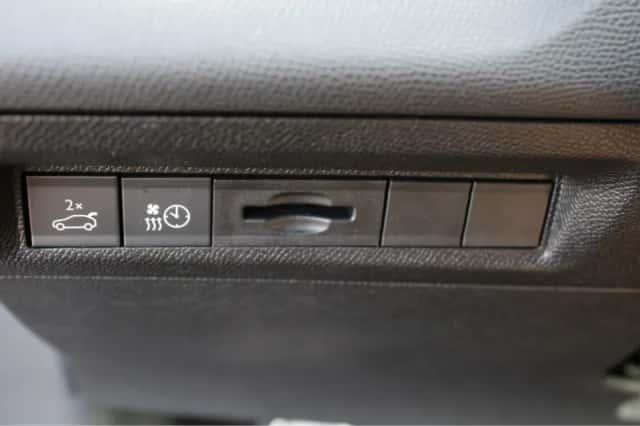 Peugeot e-308 (2026) thumbnail 24