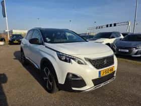 Peugeot 3008 (2020) thumbnail 2