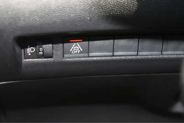 Peugeot 208 (2021) thumbnail 22