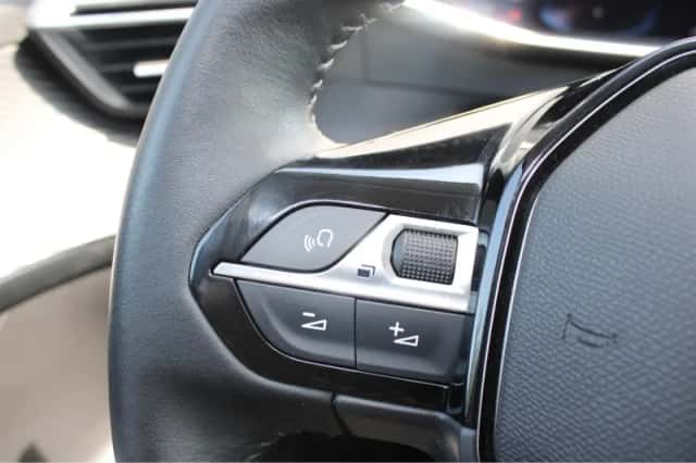 Peugeot 208 (2021) thumbnail 24