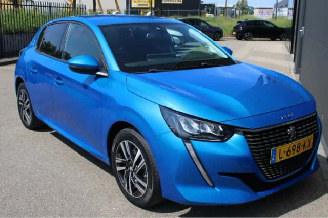Peugeot 208 (2021) thumbnail 8