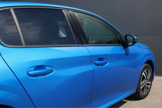 Peugeot 208 (2021) thumbnail 10