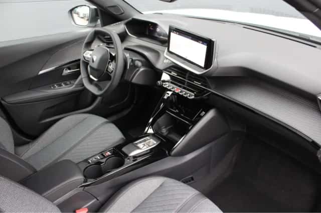 Peugeot 2008 (2025) thumbnail 3