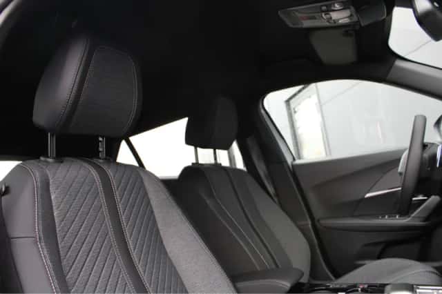 Peugeot 2008 (2025) thumbnail 5