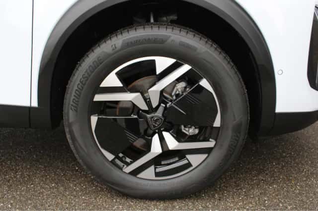 Peugeot 2008 (2025) thumbnail 9