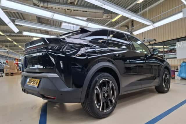 Peugeot 3008 (2025) thumbnail 4