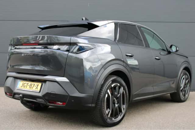 Peugeot e-3008 (2025) thumbnail 2