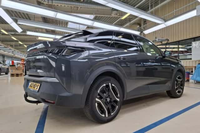 Peugeot e-3008 (2025) thumbnail 3