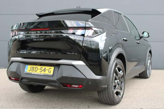 Peugeot 3008 (2025) thumbnail 2