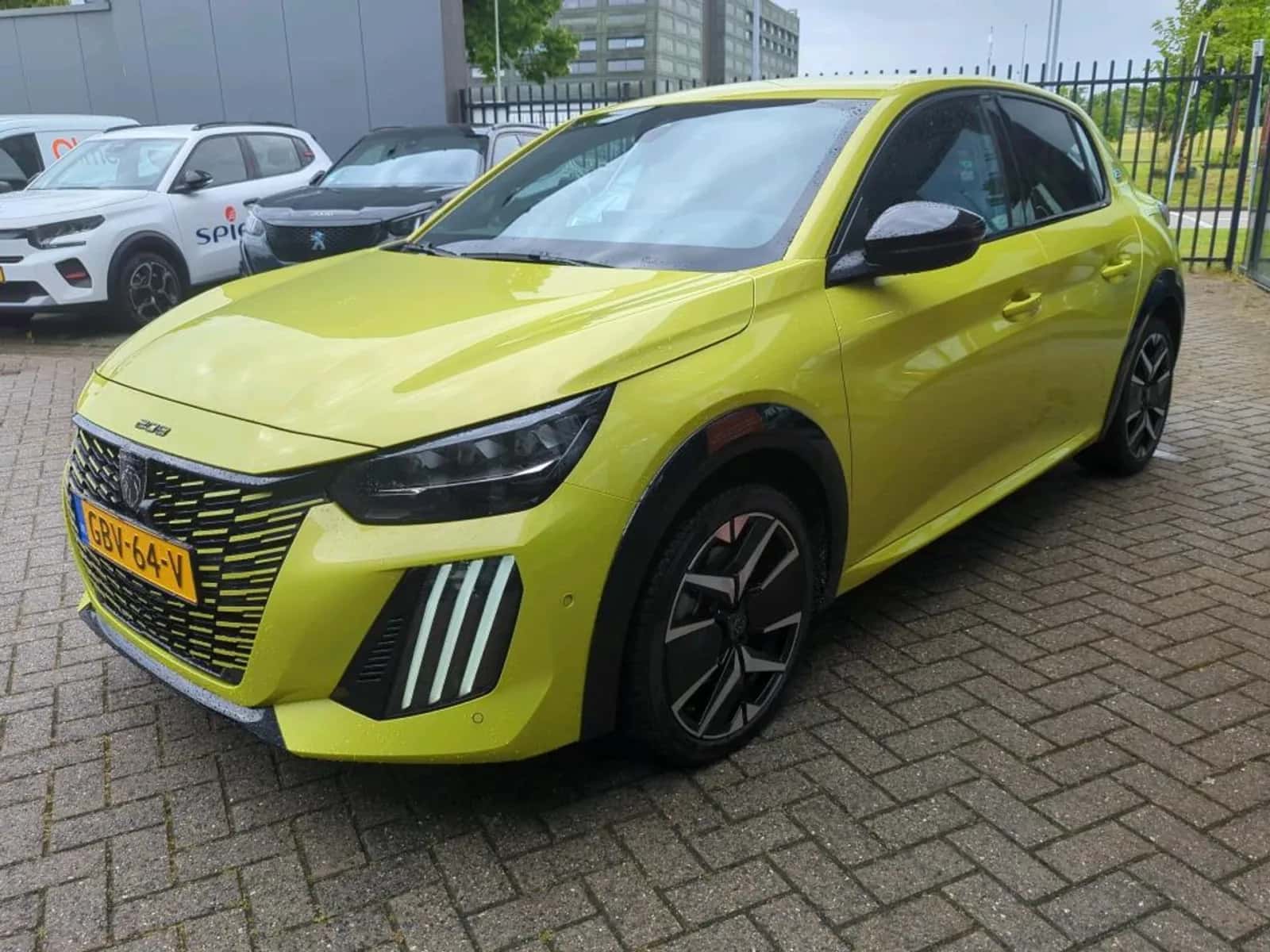 Peugeot e-208 (2024) — foto 1