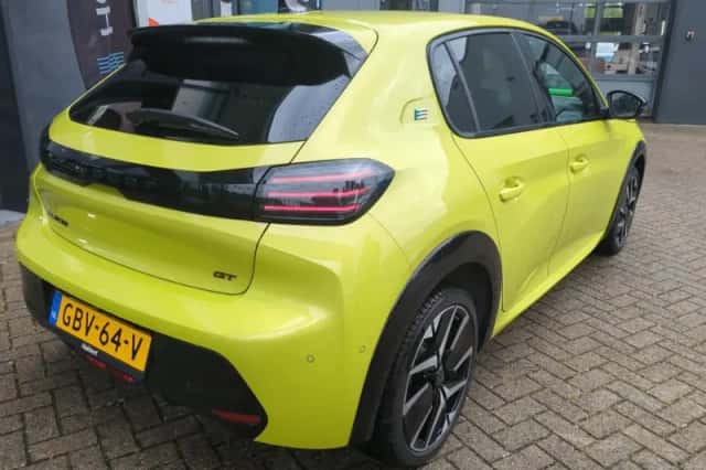 Peugeot e-208 (2024) thumbnail 3