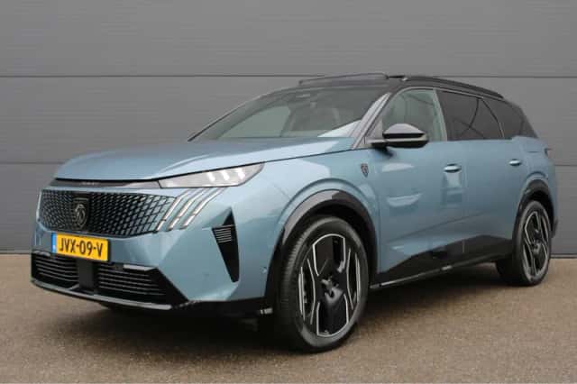 Peugeot E-5008 (2026) thumbnail 1