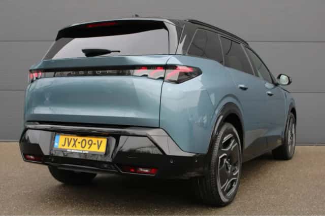 Peugeot E-5008 (2026) thumbnail 2