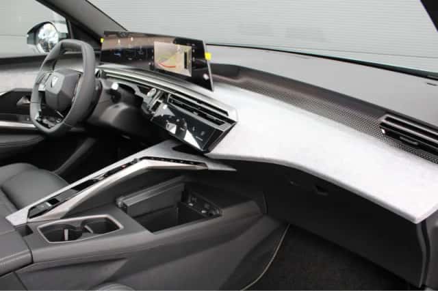 Peugeot E-5008 (2026) thumbnail 3