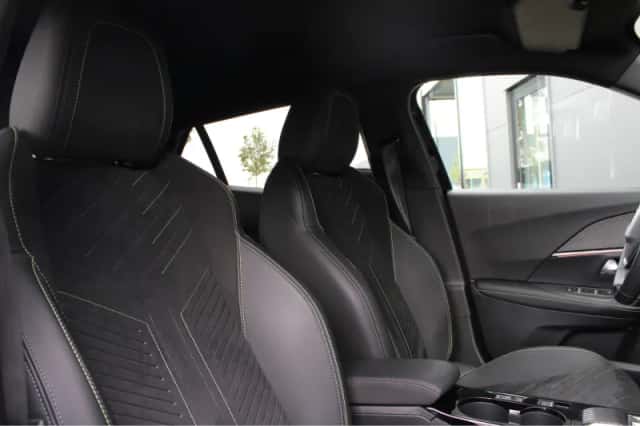 Peugeot 2008 (2025) thumbnail 4