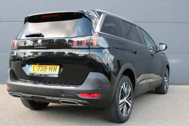 Peugeot 5008 (2021) thumbnail 2
