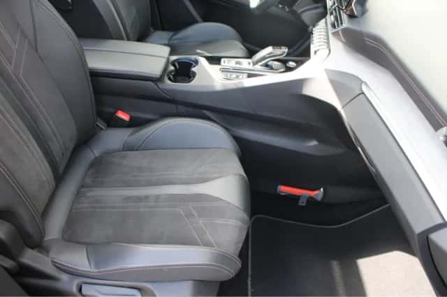 Peugeot 5008 (2021) thumbnail 5