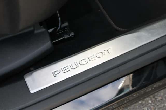 Peugeot 5008 (2021) thumbnail 6