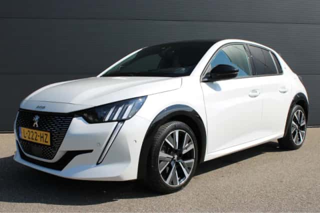 Peugeot 208 (2021) thumbnail 1