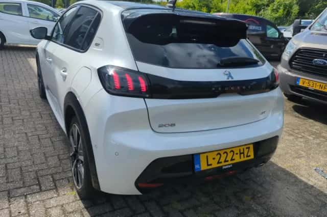 Peugeot 208 (2021) thumbnail 4