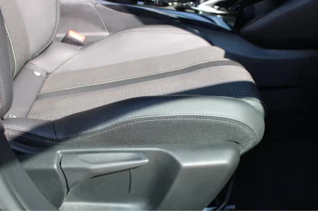 Peugeot 208 (2021) thumbnail 5