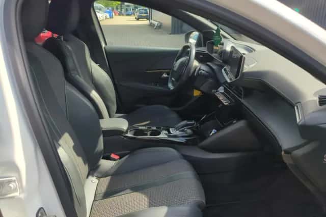 Peugeot 208 (2021) thumbnail 6
