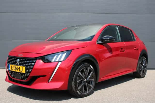 Peugeot 208 (2021) thumbnail 1
