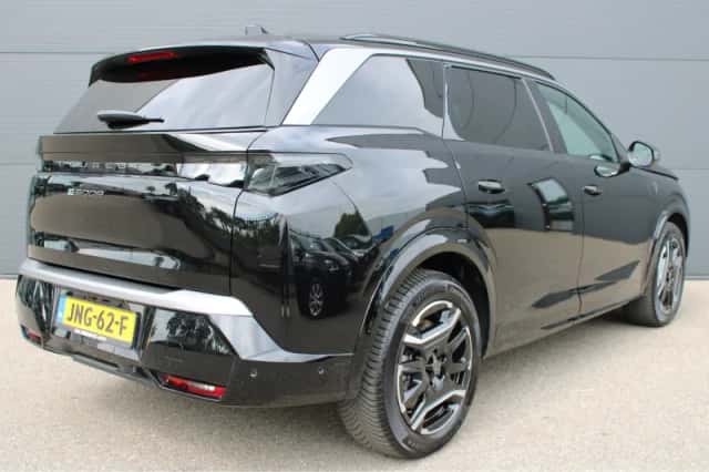 Peugeot E-5008 (2025) thumbnail 2