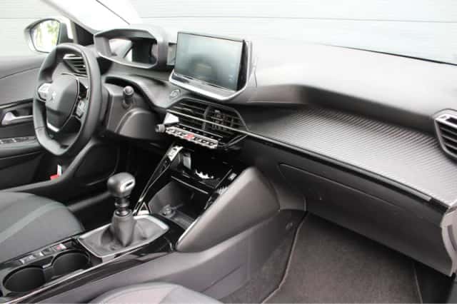 Peugeot 208 (2021) thumbnail 3