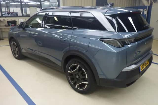 Peugeot E-5008 (2025) thumbnail 4