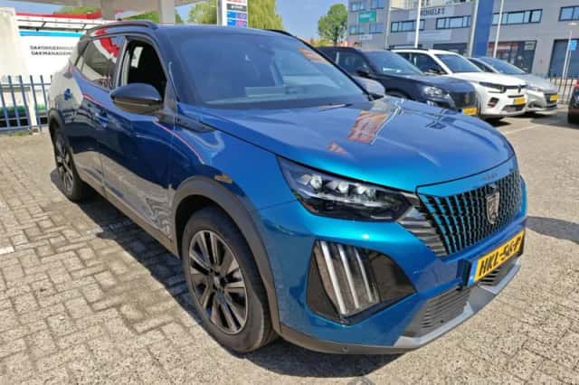 Peugeot 2008 (2025) thumbnail 2