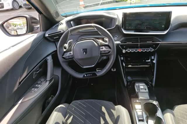 Peugeot 2008 (2025) thumbnail 5