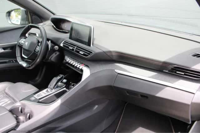 Peugeot 5008 (2019) thumbnail 3