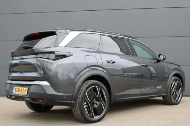 Peugeot 5008 (2026) thumbnail 2
